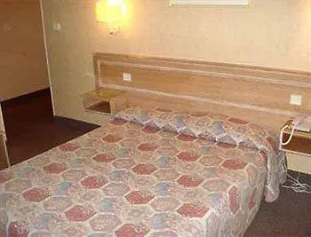 Le Vert Bocage Hotel 2*