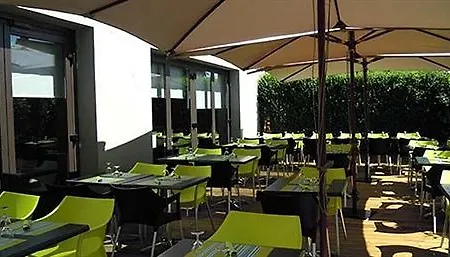 Hotel Le Vert Bocage Franqueville-Saint-Pierre